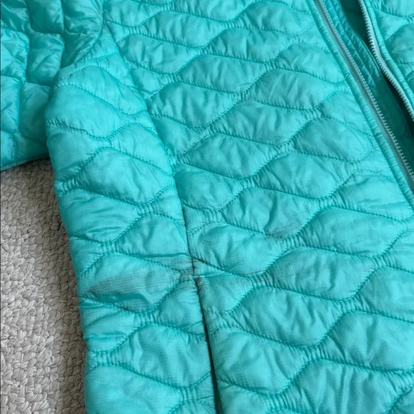 The North Face Aqua Thermoball Quilted Jacket - Picture 6 of 6